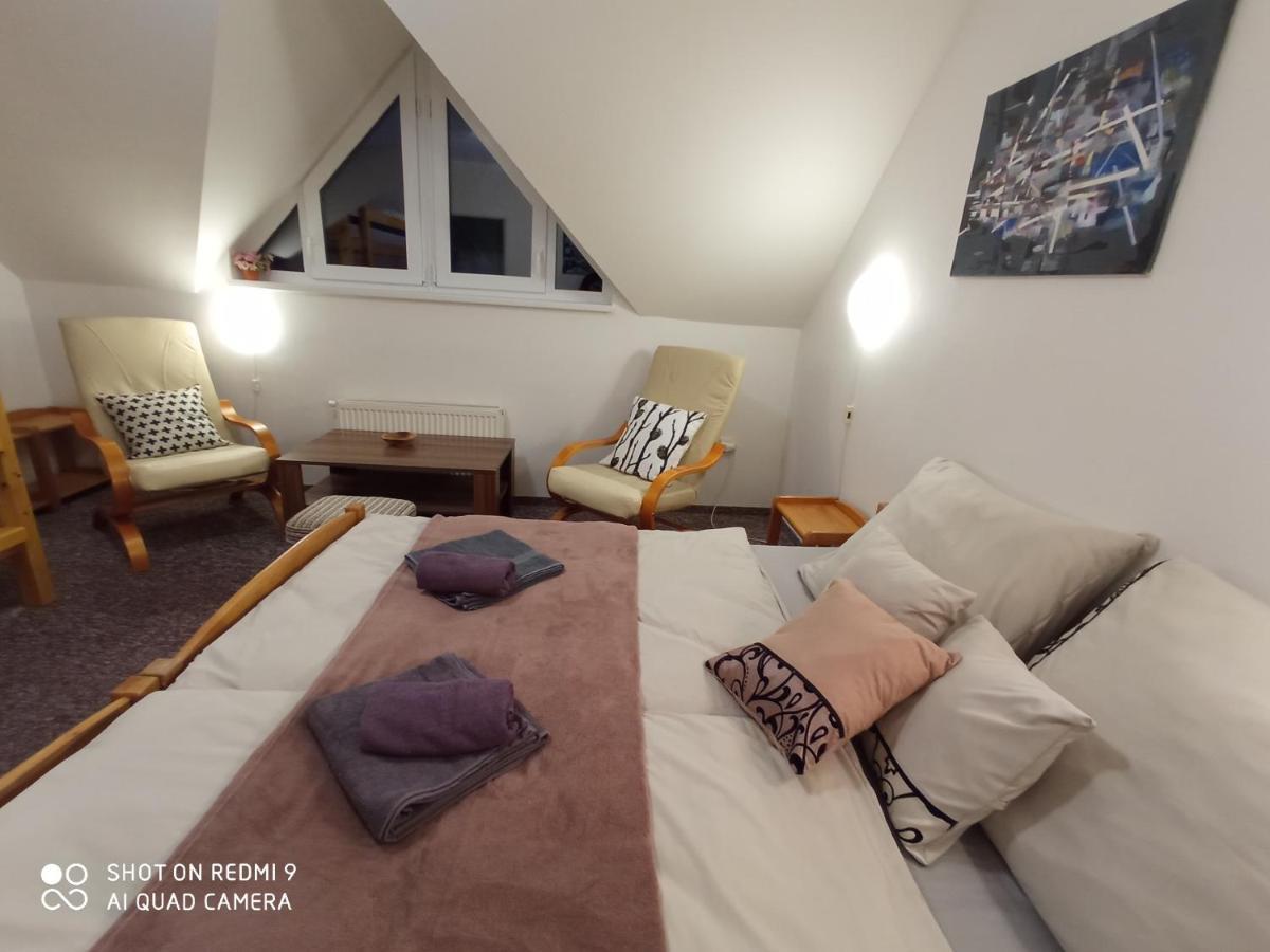 Apartman Violeta ハルラホフ エクステリア 写真