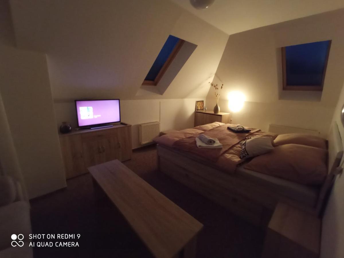 Apartman Violeta ハルラホフ エクステリア 写真
